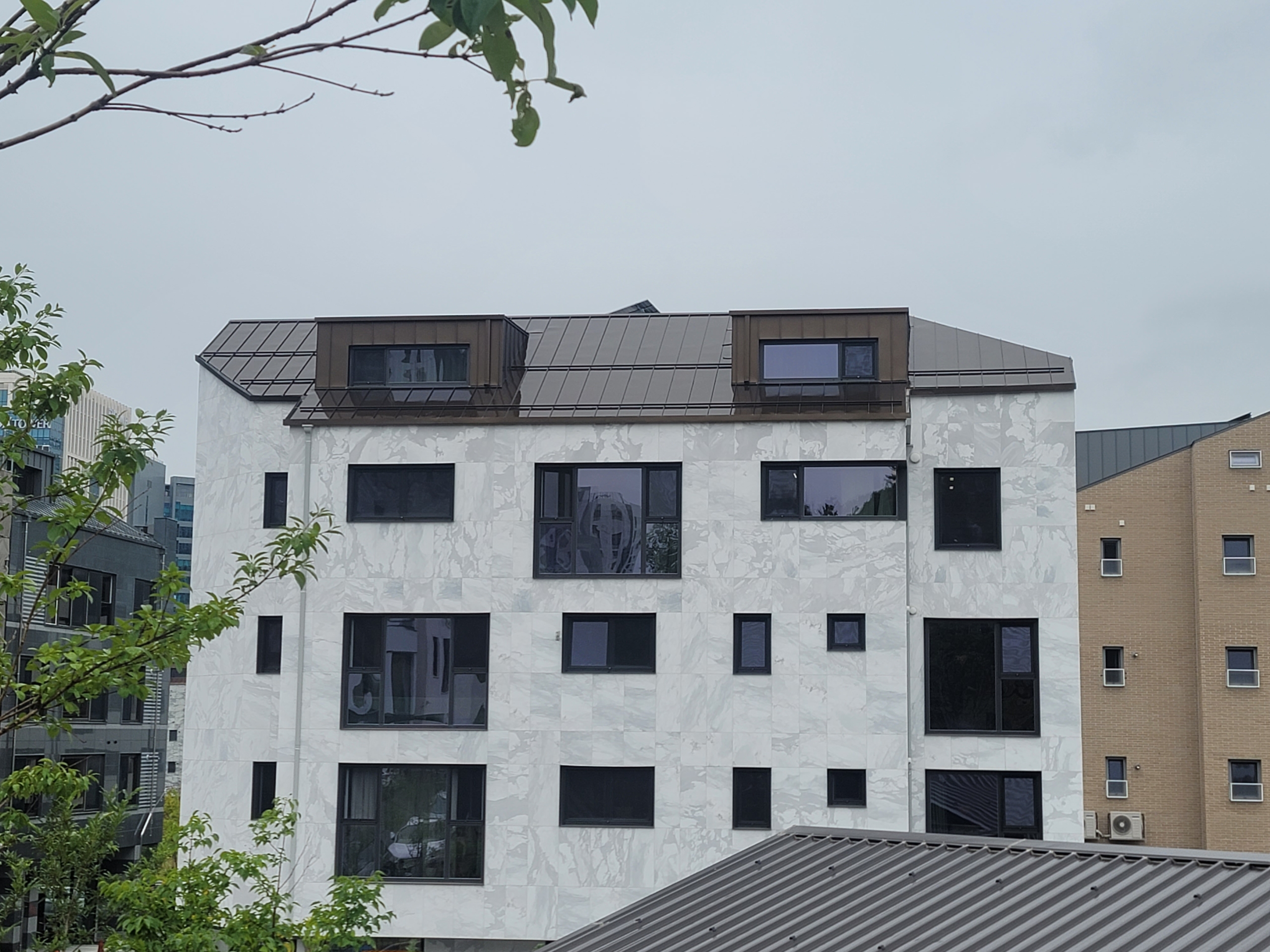 칼라파티나_다크브라운_과천지식정보타운_근린생활시설_09